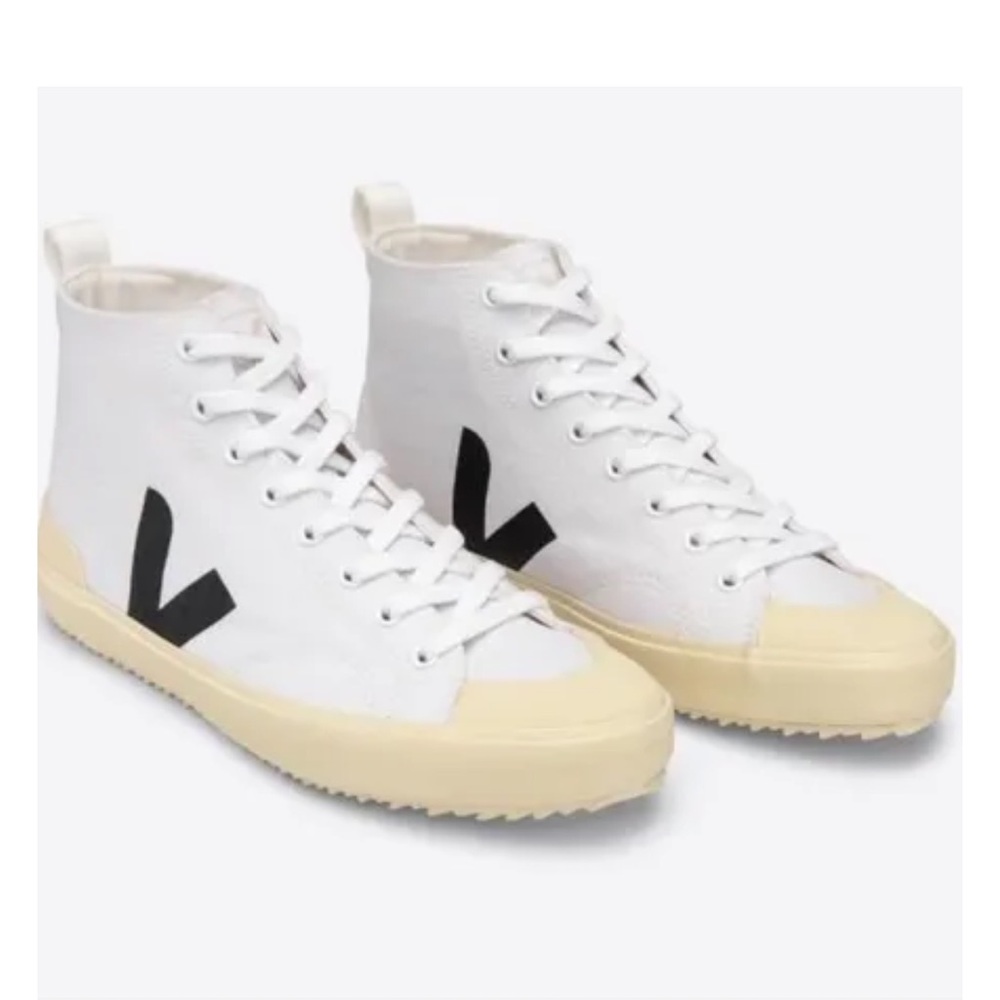 VEJA Nova HT Canvas high-top sneakers, specifically in the White / Butter Sole